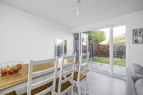 3 bedroom terraced house for sale, Eaton Court, Regency Walk, Croydon, Surrey