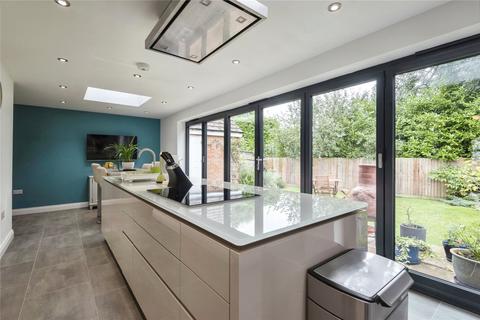 5 bedroom detached house for sale, Fox Hedge Way, Bedford MK44