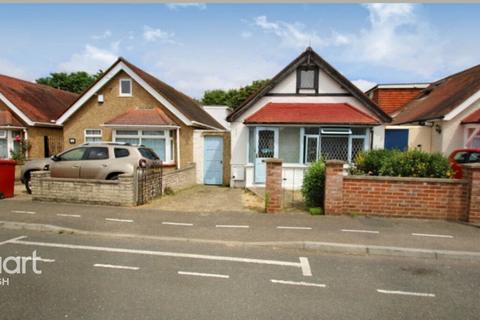 2 bedroom semi-detached house for sale, St Johns Road, Slough