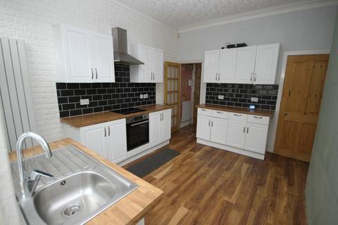 3 bedroom terraced house for sale, Booth Street, Cleckheaton