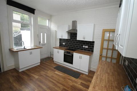 3 bedroom terraced house for sale, Booth Street, Cleckheaton