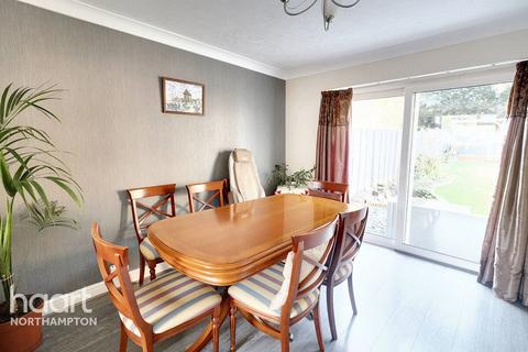 3 bedroom semi-detached house for sale, Whitehills Way, Northampton