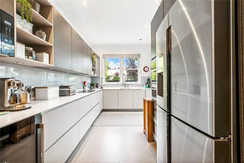 24 Goldsmith Avenue, London, W3 6HN