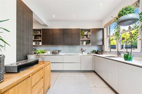 24 Goldsmith Avenue, London, W3 6HN