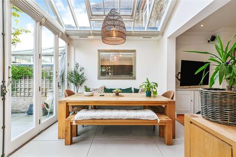 24 Goldsmith Avenue, London, W3 6HN