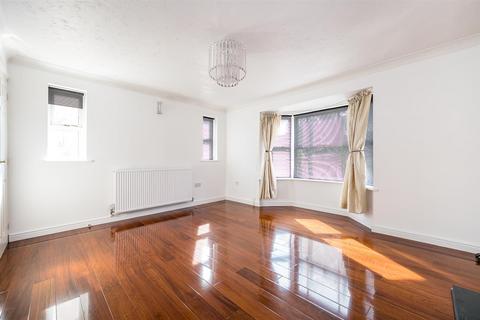 2 Browning Drive, Winwick, Warrington, WA2 8XL