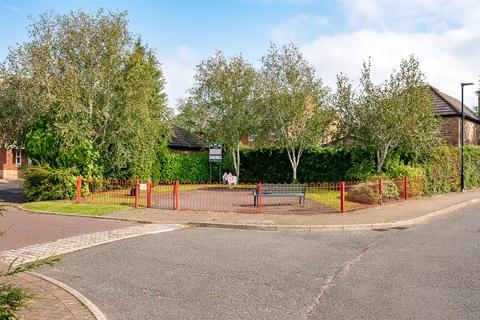 2 Browning Drive, Winwick, Warrington, WA2 8XL