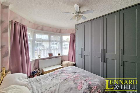 2 bedroom semi-detached bungalow for sale, Laird Avenue, Grays RM16