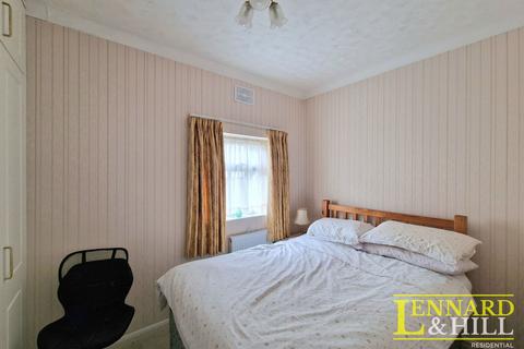 2 bedroom semi-detached bungalow for sale, Laird Avenue, Grays RM16