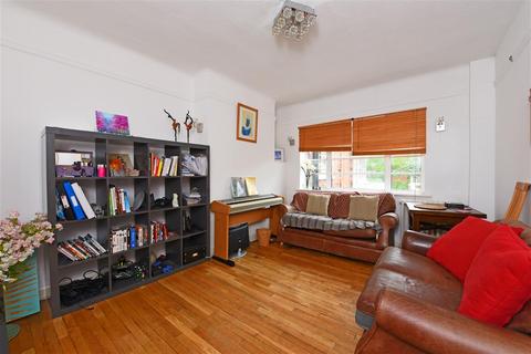 2 bedroom apartment for sale, Emerson Court, Wimbledon Hill Road, Wimbledon