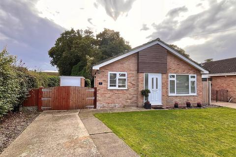 2 bedroom detached bungalow for sale, Appleton Drive, Ormesby