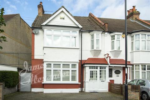 3 bedroom end of terrace house for sale, Melrose Avenue, London