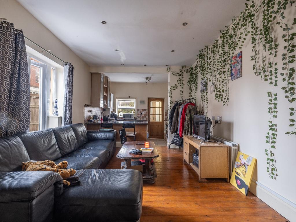 50 Queens Road, Newcastle Upon Tyne NE2 1 bed ground floor flat - £925 ...
