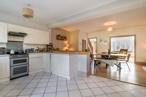 8 Alexandra Place, Monkswood, Usk, NP15 1QJ