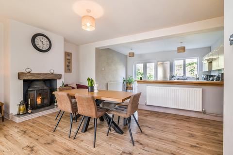 8 Alexandra Place, Monkswood, Usk, NP15 1QJ