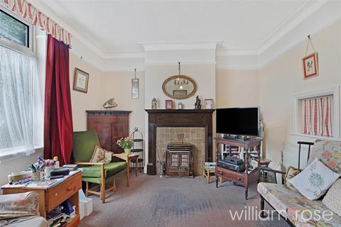 4 bedroom semi-detached house for sale, Crealock Grove, Woodford Green IG8