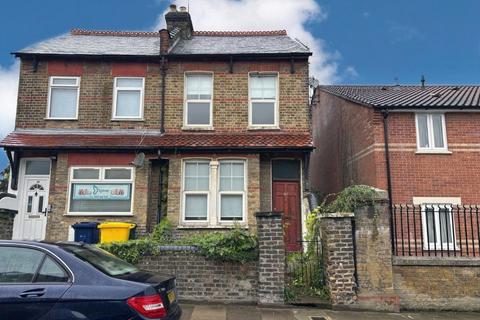87 Brunswick Crescent, London, N11 1EE