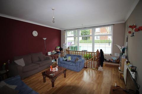 4 bedroom apartment to rent, Torriano Avenue, Kentish Town, London, NW5