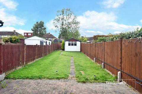 3 bedroom terraced house for sale, Fairford Gardens, Worcester Park, Surrey, KT4