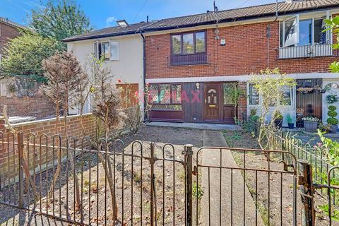 2 bedroom terraced house for sale, Newhaven Lane, London E16