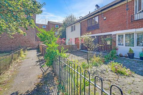 2 bedroom terraced house for sale, Newhaven Lane, London E16