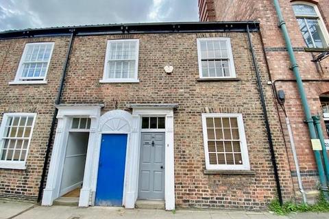 2 bedroom terraced house to rent, Queen Street, York