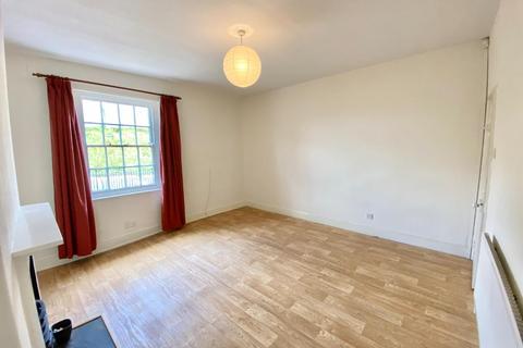 2 bedroom terraced house to rent, Queen Street, York