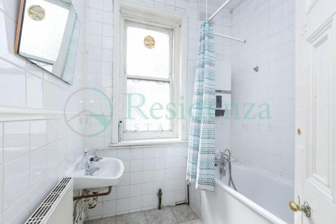 2 bedroom house share to rent, Kingsmead Road, Tulse HIll, London, SW2