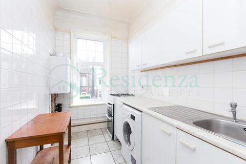 2 bedroom house share to rent, Kingsmead Road, Tulse HIll, London, SW2