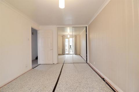 3 Fleming Walk, Hull, HU4 6SW