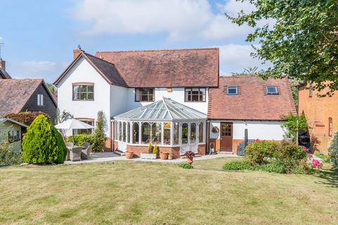 5 bedroom detached house for sale, Bennetts Close Padbury Buckingham, Buckinghamshire, MK18 2BF