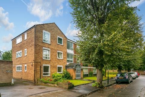 2 bedroom flat for sale, Branstone Court, Branstone Road, Kew, Richmond, Surrey TW9