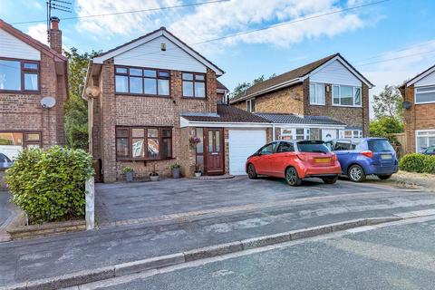 4 bedroom detached house for sale, Lawson Avenue, Leigh