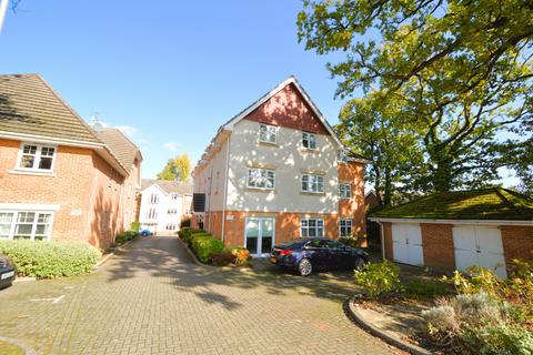 2 bedroom apartment to rent, John Norman Grove, Lightwater