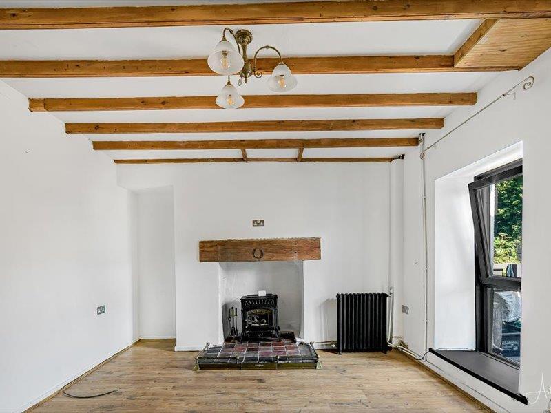 Giants Grave Road, Briton Ferry, Neath 2 bed terraced house for sale