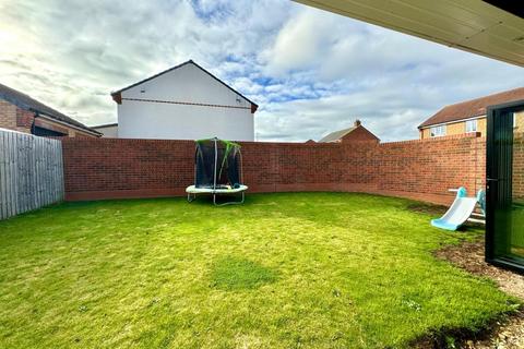 12 Arnside Close, Redcar, TS10 2UH