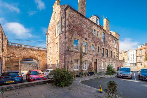 1/4 Boroughloch, The Meadows, Southside, Edinburgh, EH8