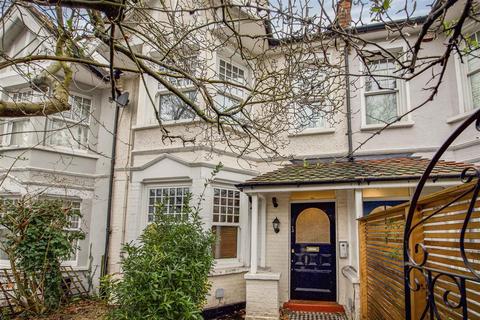 2 bedroom terraced house for sale, London Road, Twickenham