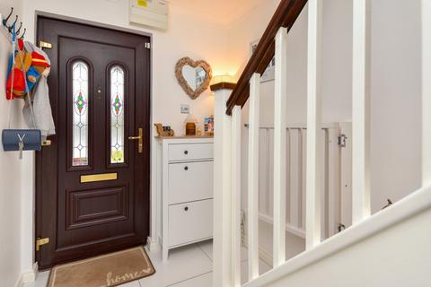 19 Bray Court, Shoeburyness, Southend-on-sea, SS3 8TZ