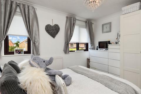 19 Bray Court, Shoeburyness, Southend-on-sea, SS3 8TZ