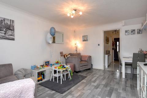 19 Bray Court, Shoeburyness, Southend-on-sea, SS3 8TZ