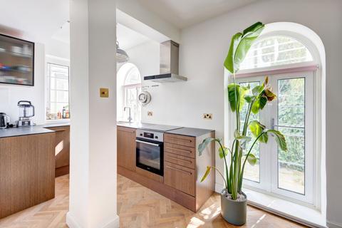 Lansdowne Crescent, Notting Hill