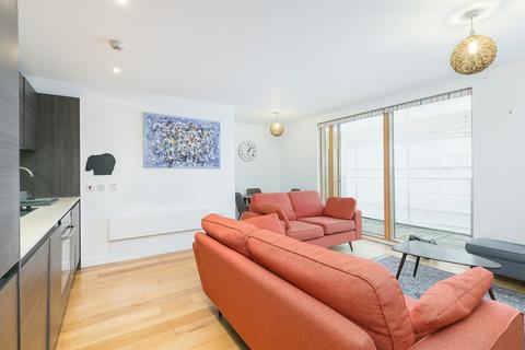 3 bedroom flat to rent, Crampton Street, London SE17