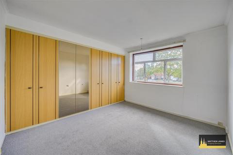 245 Kenpas Highway, Green Lane, Coventry, CV3 6PD
