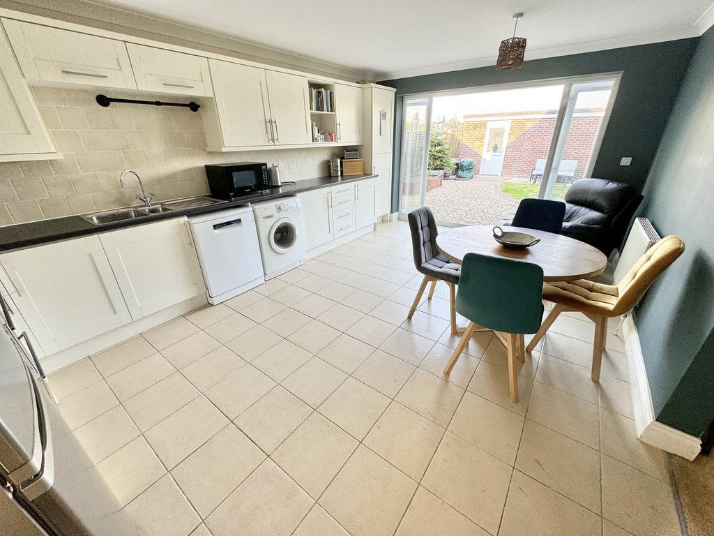 High Street, Lytchett Matravers... 4 bed detached house for sale £525,000