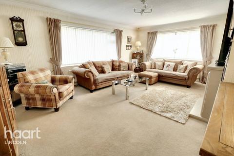 3 bedroom detached bungalow for sale, Saxilby Road, Sturton by Stow