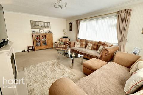 3 bedroom detached bungalow for sale, Saxilby Road, Sturton by Stow