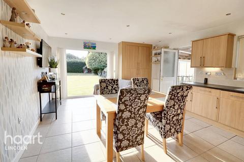 3 bedroom detached bungalow for sale, Saxilby Road, Sturton by Stow