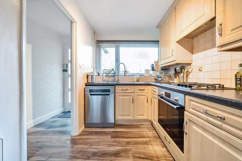26 Frayslea, Uxbridge, UB8 2AT