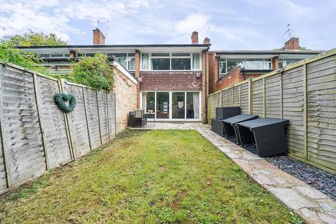 26 Frayslea, Uxbridge, UB8 2AT